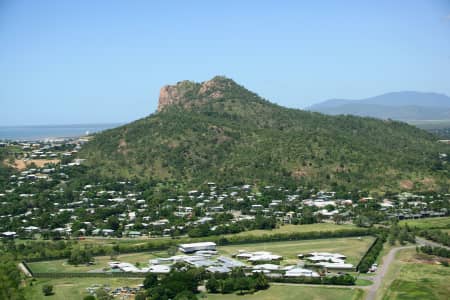 Aerial Image of CASTLE HILL.