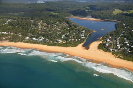 Aerial Image of COCKRONE LAGOON, MACMASTERS BEACH