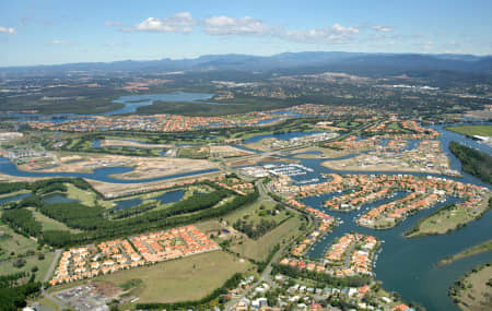 Aerial Image of HOPE ISLAND AND HELENSVALE.