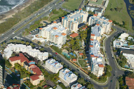 Aerial Image of MOTELS IN ALEXANDRA HEADLAND.