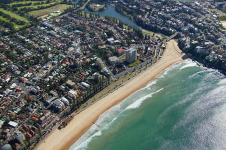 Aerial Image of QUEENSCLIFF BEACH MANLY LAGOON