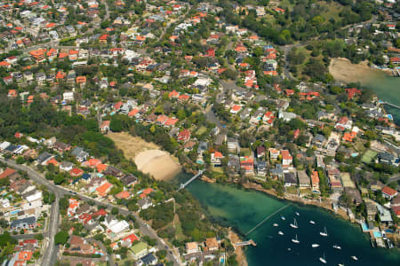Aerial Image of PARSLEY AND VAUCLUSE BAY