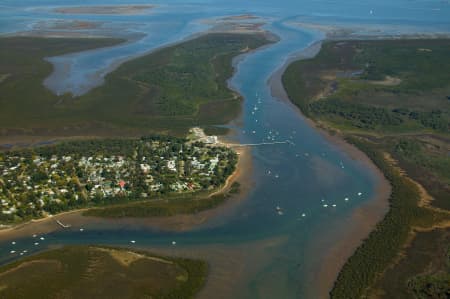 Aerial Image of WARNEET TO THE SOUTH