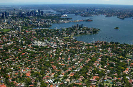 Aerial Image of BELLEVUE HILL TO THE CITY