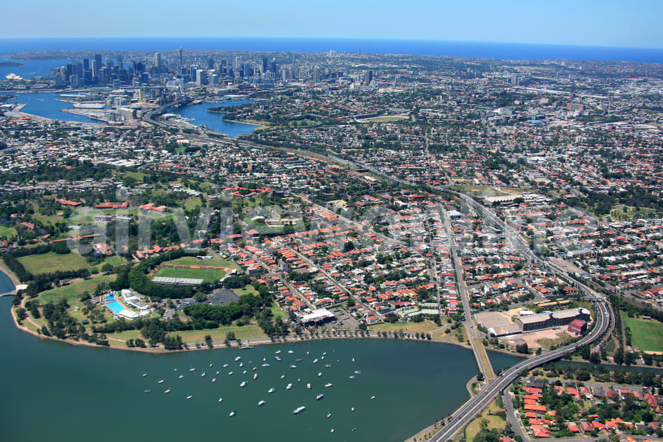 Aerial Image of Lilyfield to the City