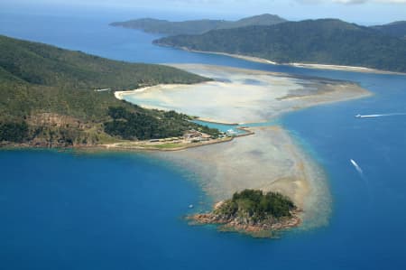 Aerial Image of HAYMAN HARBOUR TO HOOK ISLAND