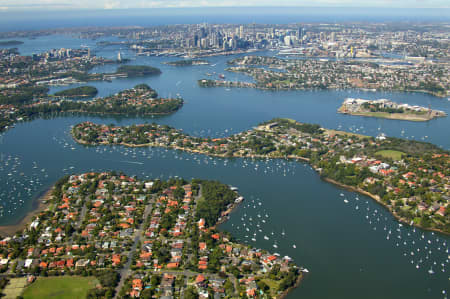 Aerial Image of LONGUEVILLE TO THE CITY
