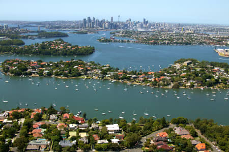 Aerial Image of BUTCHERS BLOCK POINT SOUTH TO THE CITY