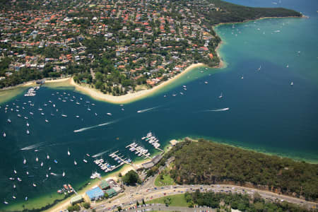 Aerial Image of CLONTARF AND MIDDLE HARBOUR.