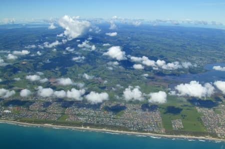 Aerial Image of TAURANGA THROUGH THE CLOUD.