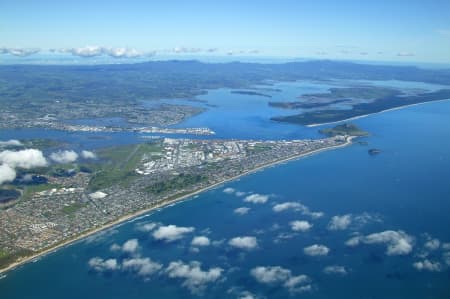 Aerial Image of TAURANGA AND THE MOUNT