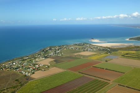 Aerial Image of ELLIOTT HEADS