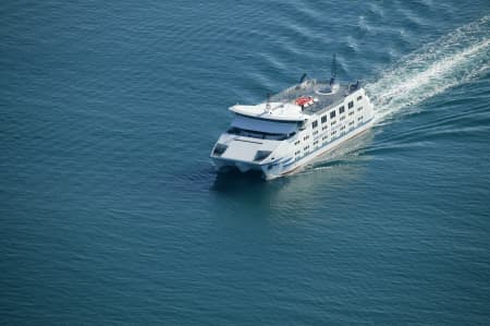 Aerial Image of QUEENSCLIFF SORRENTO FERRY.