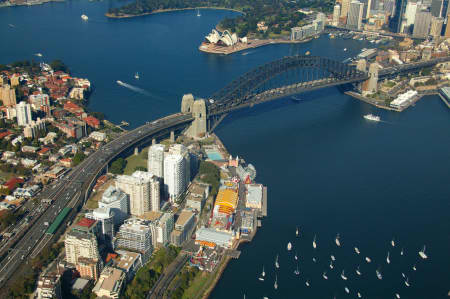 Aerial Image of MILSONS POINT AND KIRRIBILLI