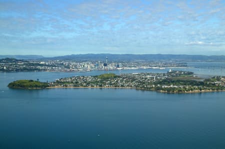 Aerial Image of CHELTENHAM BEACH TO AUCKLAND CBD.