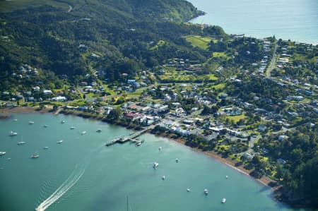 Aerial Image of RUSSELL IN THE MORNING