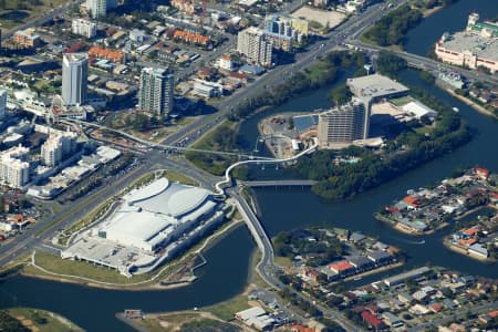 Aerial Image of BROADBEACH ISLAND AND JUPITERS CASINO.