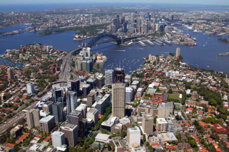 Aerial Image of NORTH SYDNEY AND MCMAHONS POINT.