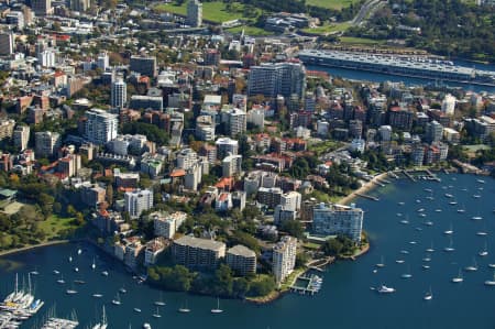 Aerial Image of MACLEAY POINT AND ELIZABETH POINT.