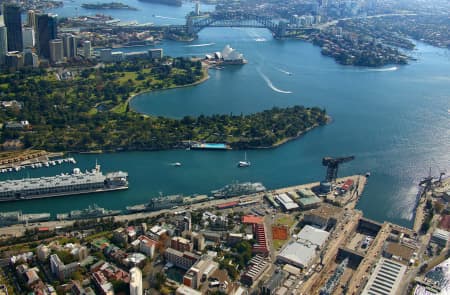 Aerial Image of WOOLLOOMOOLOO TO HARBOUR BRIDGE