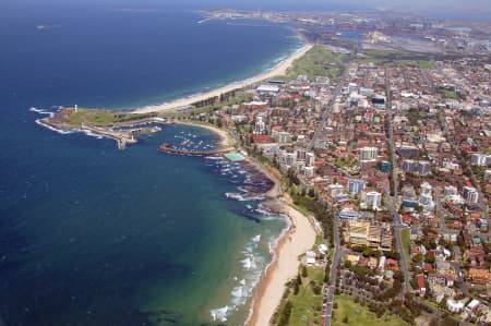 Aerial Image of NORTH WOLLONGONG BEACH TO PORT KEMBLA