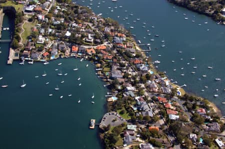 Aerial Image of WOOLWICH LOOKING WEST