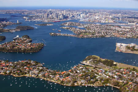 Aerial Image of WOOLWICH LOOKING SOUTH EAST