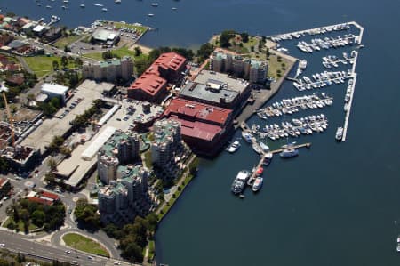 Aerial Image of BIRKENHEAD POINT SHOPPING CENTRE AND MARINA