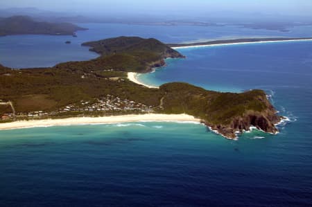 Aerial Image of BOOMERANG BEACH TO SEVEN MILE BEACH