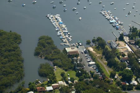 Aerial Image of BROOKLYN WHARFS AND SEYMOURS CREEK