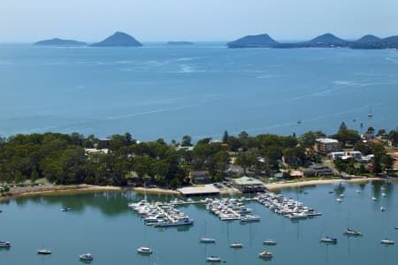 Aerial Image of SOLDIERS POINT MARINA TO YACAABA HEAD