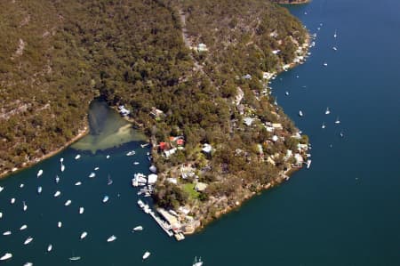 Aerial Image of COTTAGE POINT UP CLOSE