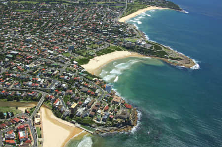 Aerial Image of QUEENSCLIFF AND FRESHWATER BEACH