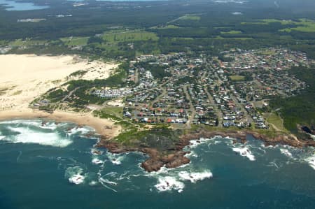 Aerial Image of ANNA BAY AND BIRUBI POINT