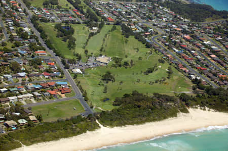 Aerial Image of FOSTER GOLF COURSE.