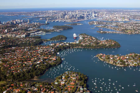 Aerial Image of NORTHWOOD AND GREENWICH