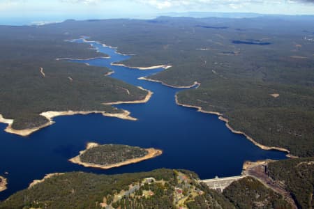 Aerial Image of CATERACT DAM AND RESERVOIR