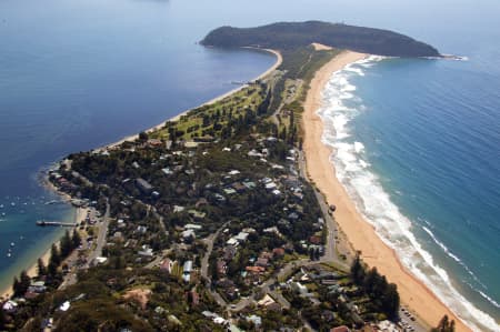 Aerial Image of PALM BEACH TO BARRENJOEY HEADLAND.