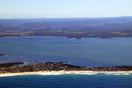 Aerial Image of THE ENTRANCE NORTH