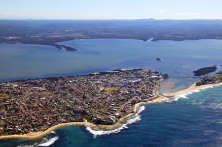 Aerial Image of THE ENTRANCE