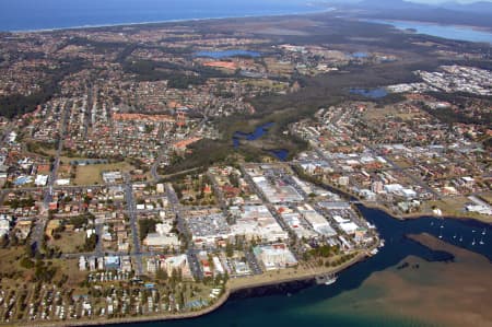 Aerial Image of SOUTH OVER PORT MACQUARIE.