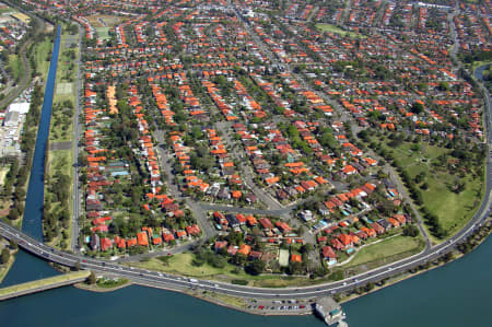 Aerial Image of DOBROYD POINT AND HABERFIELD
