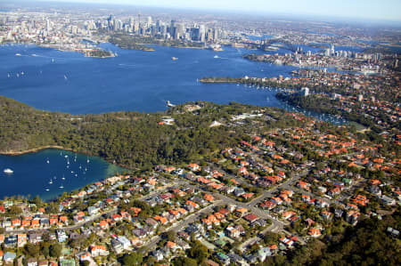 Aerial Image of CLIFTON GARDENS & TAYLORS BAY