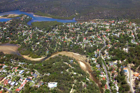 Aerial Image of GRAYS POINT LOOKING SOUTH