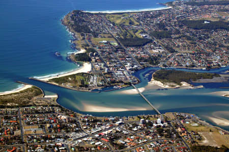 Aerial Image of TUNCURRY AND FORSTER