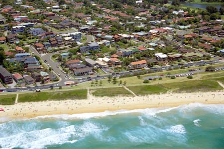 Aerial Image of CURL CURL BEACH
