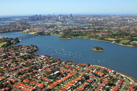 Aerial Image of RUSSELL LEA & DRUMMOYNE