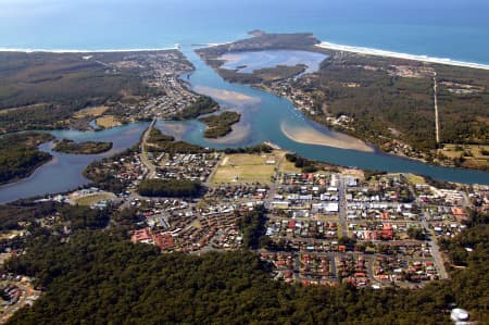 Aerial Image of LAURIETON AND NORTH HAVEN