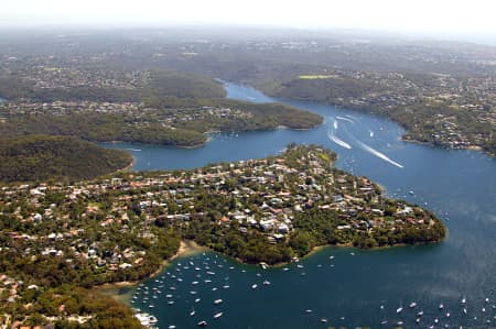 Aerial Image of NORTH OVER CASTLECRAG