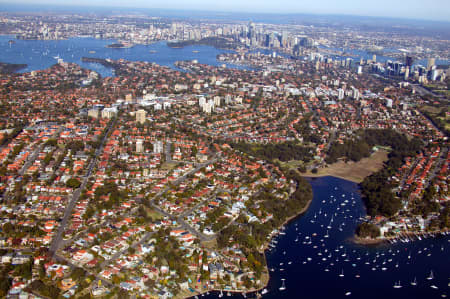 Aerial Image of WILLOUGHBY BAY CREMORNE BAY